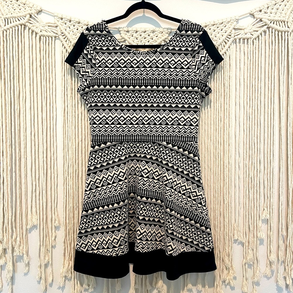 Paper Doll Short Dress Size L
